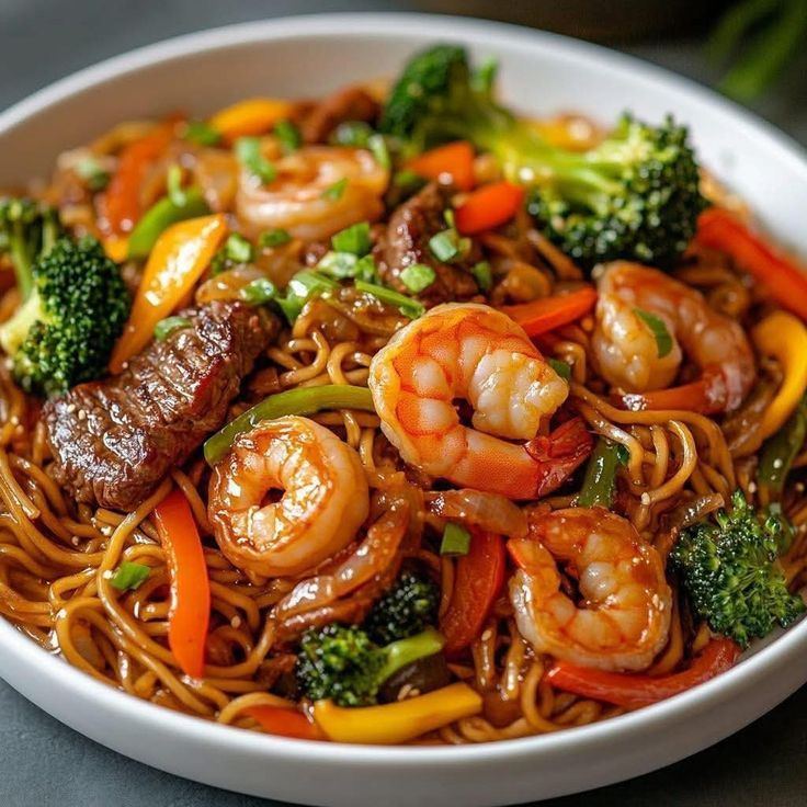 Yakisoba Especial M (2 Pessoas)